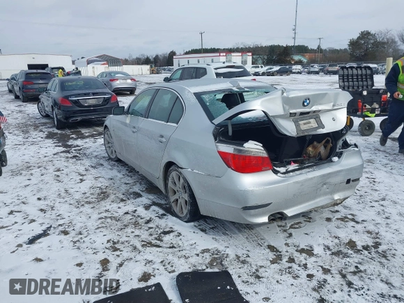 2004 BMW 5 Series 530i with VIN WBANA73524B047329, listed as a IAAI auction lot 41613554 with 240,000 mi miles and . Bid and sale history available at carsss.com. Image 3.