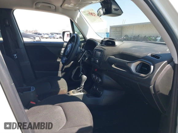 2016 Jeep Renegade Latitude with VIN ZACCJBBT7GPE12725, listed as a IAAI auction lot 41867887 with 126,774 mi miles. Bid and sale history available at carsss.com. Image 5.