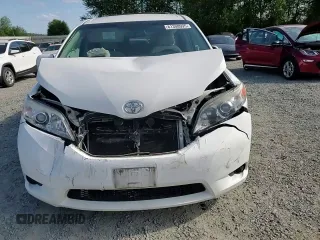 2017 Toyota Sienna LE Auto Access Seat with VIN 5TDKZ3DC2HS807651, listed as a Copart auction lot 61308995 with 148,707 mi miles and Salvage title. Bid and sale history available at DreamBid. Image 15.