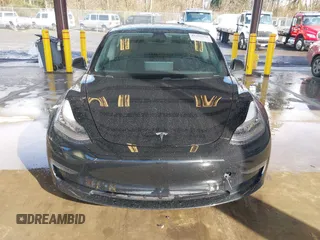 2020 Tesla Model 3 Performance z VIN 5YJ3E1EC2LF805320, wystawiony jako IAAI lot #41799172 z przebiegiem 24 253 mil mil oraz . Historia ofert i sprzedaży dostępna na DreamBid. Obrazek 11.