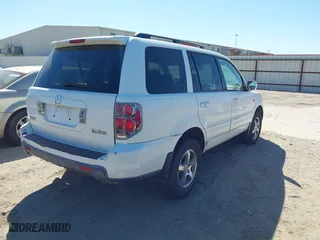 2008 Honda Pilot EX-L with VIN 5FNYF28598B027501, listed as a IAAI auction lot 41806345 with 213,406 mi miles. Bid and sale history available at carsss.com. Image 4.