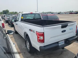 2018 Ford F-150 XL z VIN 1FTMF1EB6JKF86421, wystawiony jako IAAI lot #42631436 z przebiegiem 11 869 mil mil oraz . Historia ofert i sprzedaży dostępna na DreamBid. Obrazek 1.