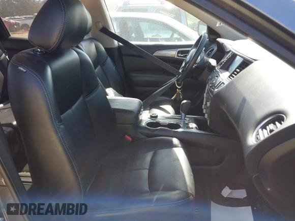 2019 Nissan Pathfinder SV z VIN 5N1DR2MM5KC612594, wystawiony jako IAAI lot #41602287 z przebiegiem 53 240 mil mil oraz . Historia ofert i sprzedaży dostępna na DreamBid. Obrazek 5.