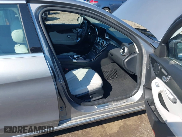 2016 Mercedes-Benz C 300 with VIN 55SWF4JB7GU162041, listed as a IAAI auction lot 42615333 with 39,714 mi miles and . Bid and sale history available at DreamBid. Image 5.