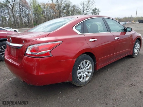 2015 Nissan Altima 2.5 S with VIN 1N4AL3AP3FC191936, listed as a IAAI auction lot 41969909 with 162,216 mi miles. Bid and sale history available at carsss.com. Image 4.