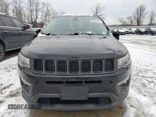 2020 Jeep Compass Latitude with VIN 3C4NJDBB6LT205290, listed as a Copart auction lot 86425454 with 68,670 mi miles and Salvage title. Bid and sale history available at DreamBid. Image 5.