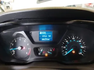 2015 Ford Transit Cargo z VIN 1FTNR1ZM4FKA66250, wystawiony jako IAAI lot #42249224 z przebiegiem 86 225 mil mil oraz . Historia ofert i sprzedaży dostępna na DreamBid. Obrazek 7.