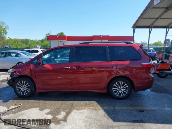 2020 Toyota Sienna XLE Auto Access Seat with VIN 5TDYZ3DCXLS031692, listed as a IAAI auction lot 42138270 with 71,971 mi miles and . Bid and sale history available at DreamBid. Image 15.