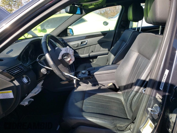 2010 Mercedes-Benz E-Class E 550 Luxury with VIN WDDHF9AB3AA231529, listed as a Copart auction lot 86983364 with 104,796 mi miles and Salvage Title. Bid and sale history available at carsss.com. Image 7.