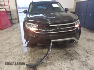 2022 Volkswagen Atlas 3.6L V6 SE w/Technology with VIN 1V2HR2CA3NC545414, listed as a IAAI auction lot 41088885 with 44,658 mi miles. Bid and sale history available at carsss.com. Image 6.