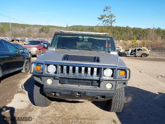 2005 Hummer H2 SUV with VIN 5GRGN23U65H101545, listed as a IAAI auction lot 41426274 with 293821 miles. Bid and sale history available at carsss.com. Image 6.