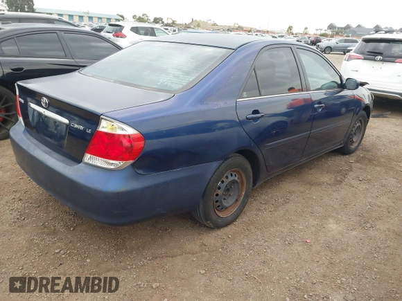 2005 Toyota Camry STD z VIN 4T1BE32K85U101891, wystawiony jako IAAI lot #41680923 z przebiegiem 146 472 mil mil oraz . Historia ofert i sprzedaży dostępna na DreamBid. Obrazek 4.