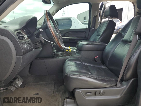 2007 GMC Yukon Denali z VIN 1GKFK63877J243158, wystawiony jako Copart lot #58711035 z przebiegiem 183 537 mil mil oraz Czysty tytuł • Clean title. Historia ofert i sprzedaży dostępna na DreamBid. Obrazek 7.