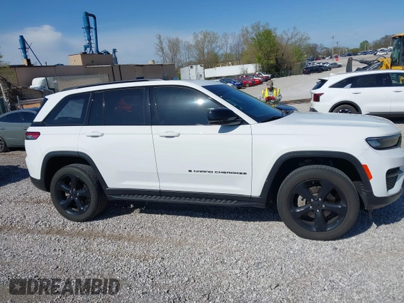 2023 Jeep Grand Cherokee Laredo with VIN 1C4RJHAG1PC515399, listed as a IAAI auction lot 41929215 with 27,986 mi miles and . Bid and sale history available at DreamBid. Image 13.
