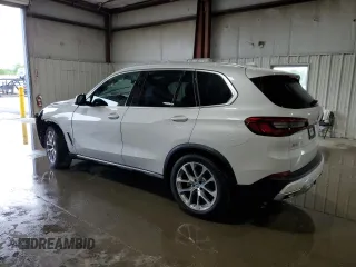 2020 BMW X5 xDrive40i with VIN 5UXCR6C09L9B69226, listed as a Copart auction lot 61435965 with Not provided miles and Salvage title. Bid and sale history available at DreamBid. Image 2.