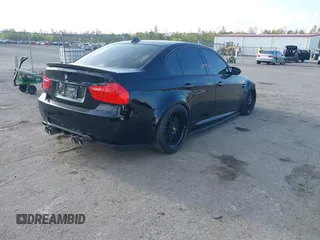 2011 BMW M3 z VIN WBSPM9C5XBE203183, wystawiony jako IAAI lot #42133371 z przebiegiem 94 063 mil mil oraz . Historia ofert i sprzedaży dostępna na DreamBid. Obrazek 4.