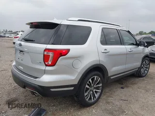 2018 Ford Explorer Platinum with VIN 1FM5K8HT2JGA66681, listed as a IAAI auction lot 41932370 with 61,049 mi miles. Bid and sale history available at carsss.com. Image 4.