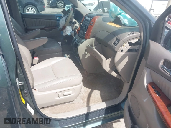 2005 Toyota Sienna XLE with VIN 5TDBA22C65S040922, listed as a IAAI auction lot 41988449 with 292,167 mi miles. Bid and sale history available at carsss.com. Image 5.