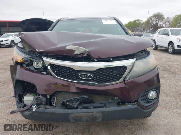 2011 Kia Sorento LX with VIN 5XYKTCA11BG070046, listed as a IAAI auction lot 42136751 with 112,661 mi miles and . Bid and sale history available at DreamBid. Image 6.