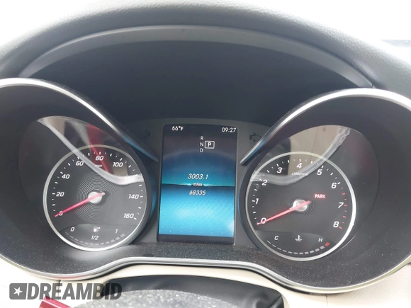 2019 Mercedes-Benz C 300 z VIN 55SWF8EB5KU300556, wystawiony jako IAAI lot #42367723 z przebiegiem 68 335 mil mil oraz . Historia ofert i sprzedaży dostępna na DreamBid. Obrazek 7.