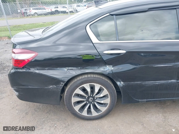 2017 Honda Accord Hybrid with VIN JHMCR6F33HC010926, listed as a IAAI auction lot 40061747 with 184,770 mi miles. Bid and sale history available at carsss.com. Image 6.