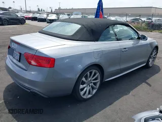 2015 Audi A5 Premium Plus z VIN WAUMFAFH6FN006946, wystawiony jako IAAI lot #42188356 z przebiegiem 147 402 mil mil oraz . Historia ofert i sprzedaży dostępna na DreamBid. Obrazek 4.