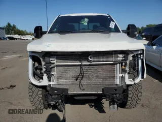 2022 Ford F-350 XL with VIN 1FT8W3BT2NEC89662, listed as a Copart auction lot 54242585 with 14,369 mi miles and Salvage title. Bid and sale history available at DreamBid. Image 5.