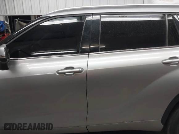 2023 Toyota Highlander L z VIN 5TDKDRBH5PS519850, wystawiony jako IAAI lot #42068525 z przebiegiem 31 367 mil mil oraz . Historia ofert i sprzedaży dostępna na DreamBid. Obrazek 15.