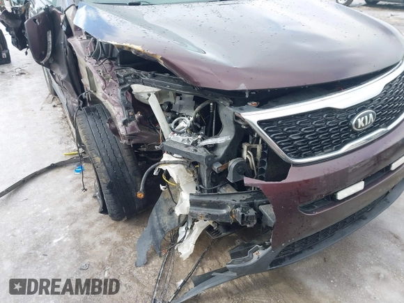 2015 Kia Sorento LX with VIN 5XYKTCA63FG652456, listed as a IAAI auction lot 41554796 with Not Provided miles. Bid and sale history available at carsss.com. Image 6.