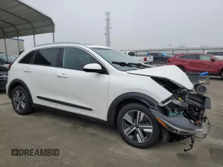 2022 Kia Niro LX with VIN KNDCB3LC1N5546699, listed as a Copart auction lot 84321764 with 76,108 mi miles and Salvage Title. Bid and sale history available at carsss.com. Image 4.