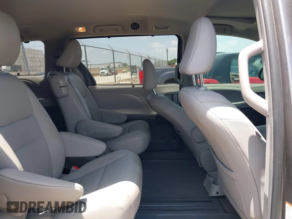 2019 Toyota Sienna XLE Auto Access Seat с VIN 5TDYZ3DC7KS975576, выставлен на аукционе IAAI как лот 42435192 с пробегом 45 895 миль миль и . История ставок и продаж доступна на DreamBid. Изображение 8.