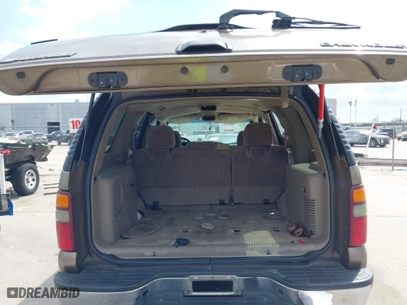 2003 Chevrolet Tahoe LS with VIN 1GNEC13V33J338251, listed as a IAAI auction lot 41634451 with 265,779 mi miles. Bid and sale history available at carsss.com. Image 12.