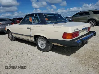 1982 Mercedes-Benz 380 with VIN WDBBA45A6CB012241, listed as a Copart auction lot 74020084 with 122,162 mi miles and Salvage Title. Bid and sale history available at carsss.com. Image 2.