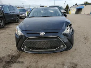 2019 Toyota Yaris L z VIN 3MYDLBYV2KY510042, wystawiony jako Copart lot #85067744 z przebiegiem Nie podano mil oraz Szkoda całkowita • Salvage title. Historia ofert i sprzedaży dostępna na DreamBid. Obrazek 5.