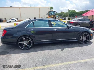 2012 Mercedes-Benz S-Class S 550 with VIN WDDNG9EB6CA432600, listed as a IAAI auction lot 41932873 with 98,117 mi miles. Bid and sale history available at carsss.com. Image 13.