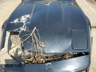 1992 Chevrolet Corvette z VIN 1G1YY23P4N5105420, wystawiony jako Copart lot #65811234 z przebiegiem Nie podano mil oraz Szkoda całkowita • Salvage title. Historia ofert i sprzedaży dostępna na DreamBid. Obrazek 12.