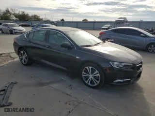 2018 Buick Regal Sportback Essence with VIN W04GP6SX3J1150780, listed as a Copart auction lot 82654334 with 33,955 mi miles and Salvage Title. Bid and sale history available at carsss.com. Image 4.
