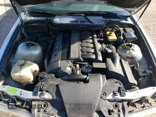 1995 BMW 3 Series 325iC with VIN WBABJ6322SJD39491, listed as a Copart auction lot 73133664 with 585,935 mi miles and Salvage Title. Bid and sale history available at carsss.com. Image 11.