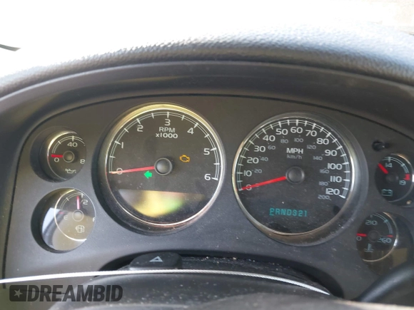 2007 Chevrolet Silverado 1500 LT w/1LT with VIN 2GCEC13JX71585434, listed as a IAAI auction lot 42062210 with 271,571 mi miles. Bid and sale history available at carsss.com. Image 7.