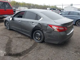 2016 Nissan Altima SR with VIN 1N4AL3AP2GC205455, listed as a IAAI auction lot 42012932 with 98,490 mi miles and . Bid and sale history available at carsss.com. Image 3.
