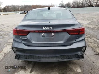 2022 Kia Forte LXS with VIN 3KPF24AD3NE456120, listed as a Copart auction lot 89173335 with 33,753 mi miles and Salvage Title. Bid and sale history available at carsss.com. Image 6.