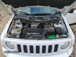 2015 Jeep Patriot Sport z VIN 1C4NJPBA7FD192035, wystawiony jako Copart lot #48484015 z przebiegiem 148 223 mil mil oraz Czysty tytuł • Clean title. Historia ofert i sprzedaży dostępna na DreamBid. Obrazek 11.