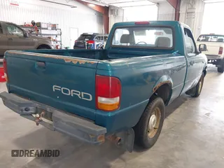 1994 Ford Ranger Splash with VIN 1FTCR10A3RUD35437, listed as a IAAI auction lot 42658300 with 220,218 mi miles and . Bid and sale history available at DreamBid. Image 4.