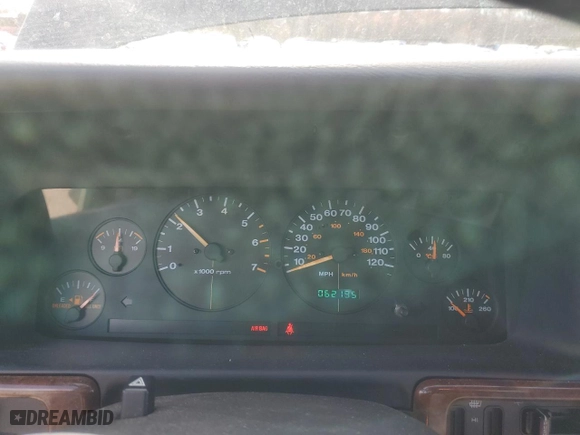 1998 Jeep Grand Cherokee Limited with VIN 1J4GZ78Y0WC140588, listed as a Copart auction lot 49522445 with 62,195 mi miles and Salvage Title. Bid and sale history available at carsss.com. Image 9.