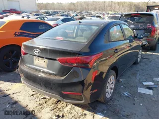 2019 Hyundai Accent SE with VIN 3KPC24A33KE073090, listed as a IAAI auction lot 41659941 with 39,500 mi miles. Bid and sale history available at carsss.com. Image 4.