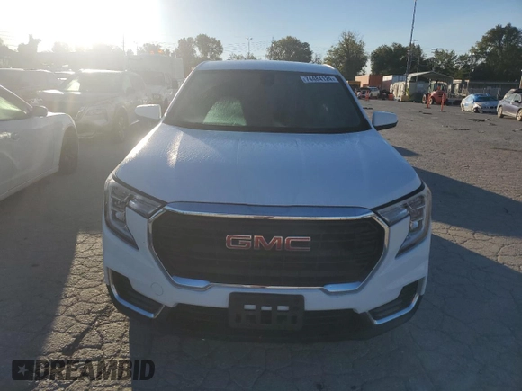 2022 GMC Terrain SLE with VIN 3GKALMEV9NL281513, listed as a Copart auction lot 74484124 with 31,923 mi miles and Salvage Title. Bid and sale history available at carsss.com. Image 5.