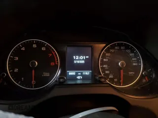 2017 Audi Q5 Premium Plus z VIN WA1L2AFP4HA043306, wystawiony jako Copart lot #56763905 z przebiegiem 66 692 mil mil oraz Szkoda całkowita • Salvage title. Historia ofert i sprzedaży dostępna na DreamBid. Obrazek 9.