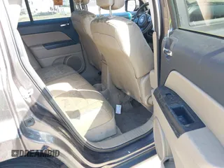 2014 Jeep Patriot Latitude with VIN 1C4NJPFA5ED928074, listed as a IAAI auction lot 42035754 with 155,636 mi miles and . Bid and sale history available at carsss.com. Image 8.
