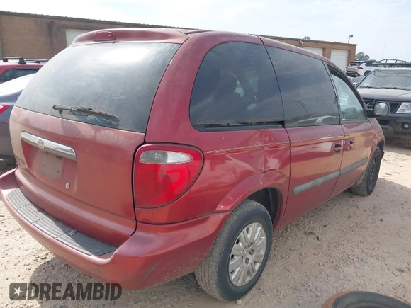 2007 Chrysler Town & Country SWB with VIN 1A4GJ45R57B120394, listed as a IAAI auction lot 41684731 with 219,802 mi miles. Bid and sale history available at carsss.com. Image 4.