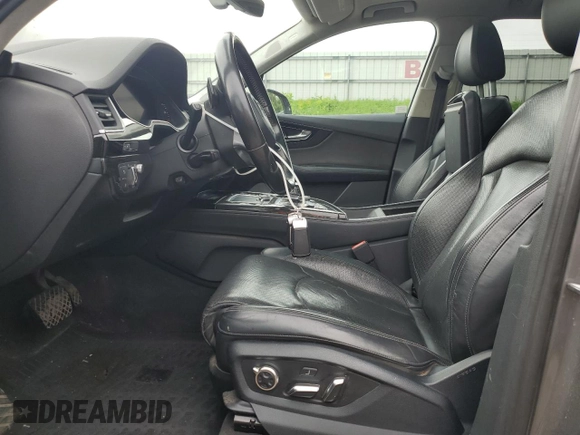 2017 Audi Q7 Prestige with VIN WA1VAAF70HD003458, listed as a Copart auction lot 61714515 with 159,634 mi miles and Clean title. Bid and sale history available at DreamBid. Image 7.
